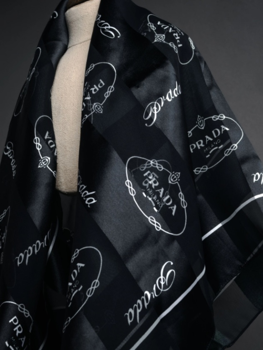 Prada milano Vintage